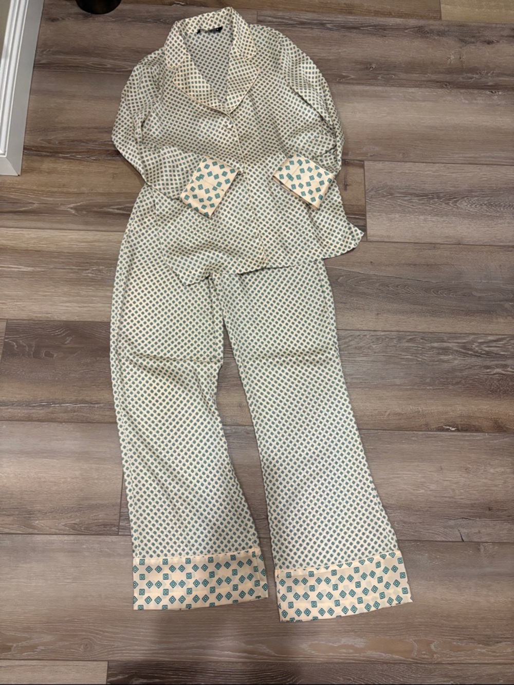 Zara Cream and Teal Printed Pajama-Style Pantsuit